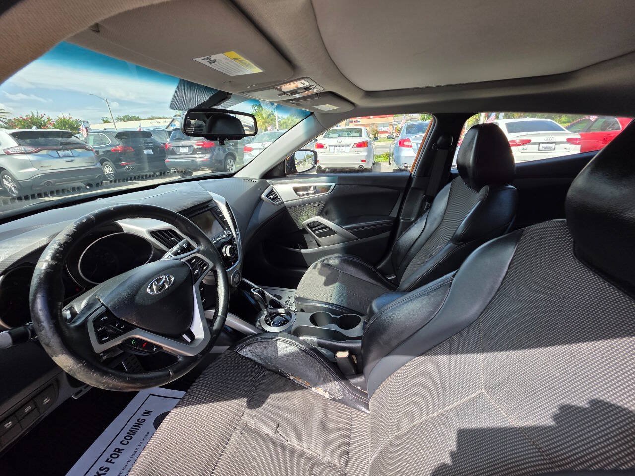 Used 2013 Hyundai Veloster w/ Tech Pkg FWD image 10
