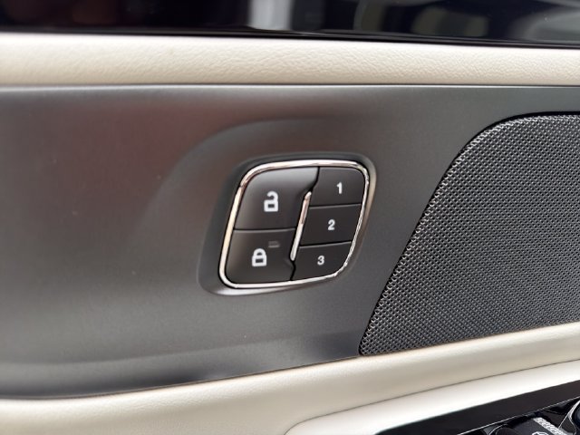 New 2026 Lincoln Nautilus Premier w/ Equipment Group 102A AWD/4WD image 19