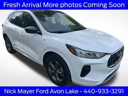 Used 2023 Ford Escape ST-Line w/ Tech Pack #1 AWD/4WD image 9