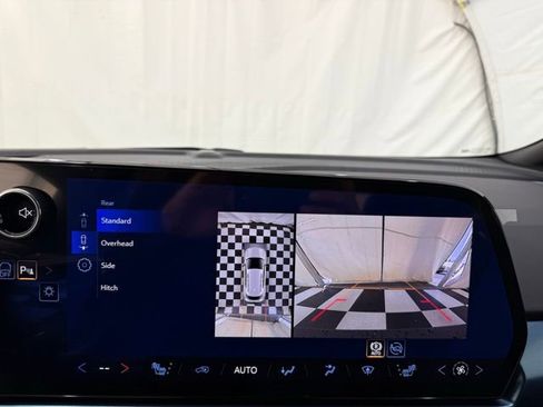 New 2026 Chevrolet Equinox EV LT image 33