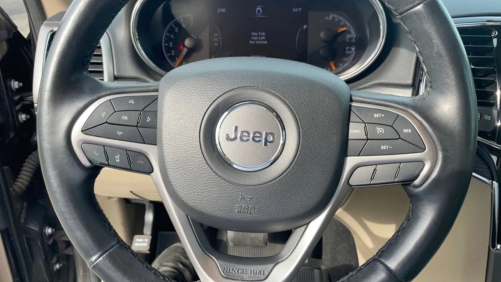 Used 2019 Jeep Grand Cherokee Limited AWD/4WD image 19