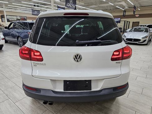 Used 2016 Volkswagen Tiguan SE image 9