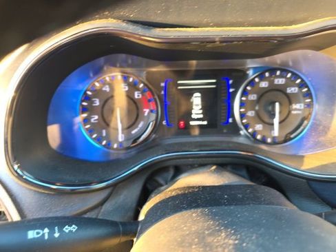 Used 2016 Chrysler 200 S image 13