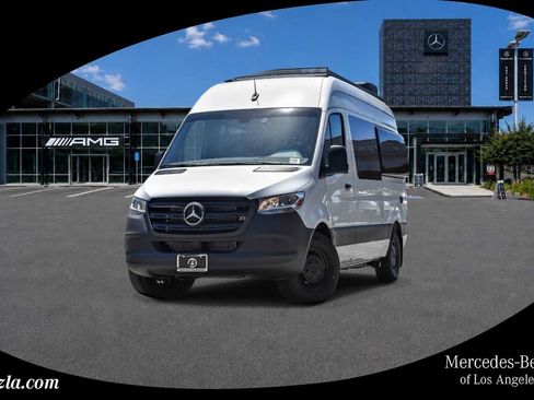 Used 2021 Mercedes-Benz Sprinter 2500 image 1