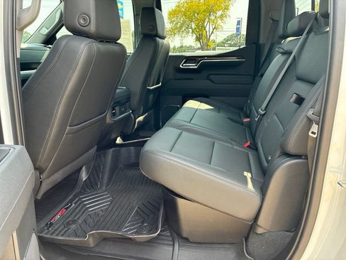 Used 2026 Chevrolet Silverado 1500 LT Trail Boss w/ LT Trail Boss Premium Package AWD/4WD image 13