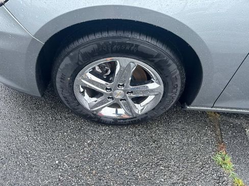 Used 2023 Chevrolet Malibu LS image 11