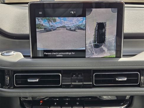 Certified 2020 Lincoln Aviator Reserve w/ Equipment Group 201A image 19