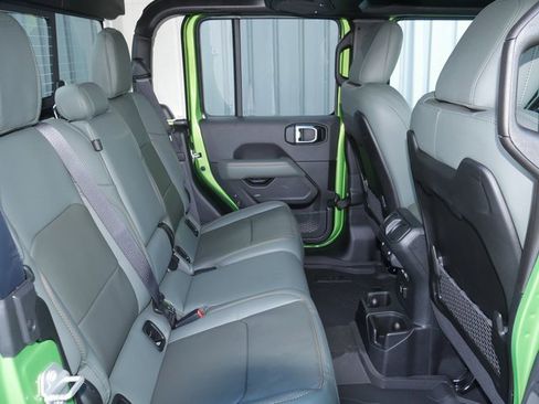 New 2025 Jeep Gladiator Mojave w/ Convenience Group image 25