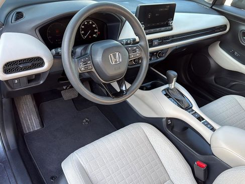 Used 2023 Honda HR-V LX image 4
