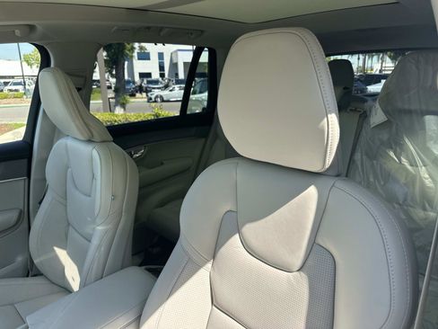 New 2026 Volvo XC90 T8 Ultra w/ Protection Package Premier AWD/4WD image 15