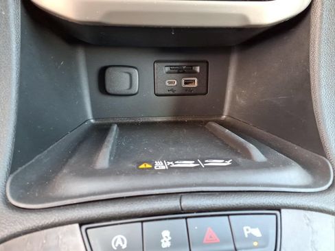 Used 2023 GMC Acadia Denali w/ Denali Ultimate Package AWD/4WD image 13