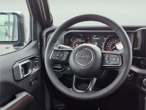 New 2026 Jeep Wrangler Unlimited Rubicon AWD/4WD image 9