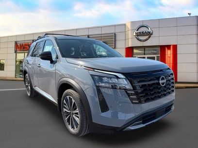 New 2026 Nissan Pathfinder Platinum w/ Cargo Package