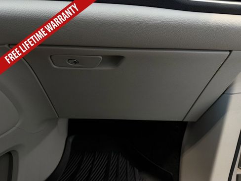 Used 2021 Chrysler Pacifica Limited w/ Premium & Safety Sphere Group FWD image 47