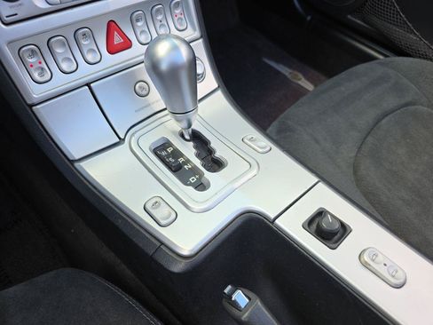 Used 2005 Chrysler Crossfire SRT-6 RWD image 10
