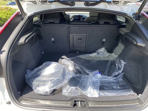 New 2023 Volvo C40 P8 Recharge Plus w/ Climate Package image 33