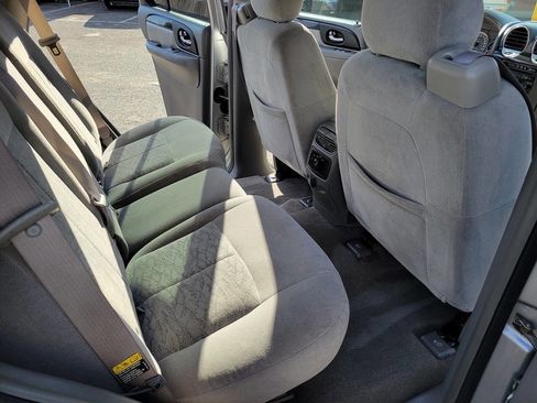 Used 2006 GMC Envoy SLE w/ Sle Preferred Equipment Group image 18