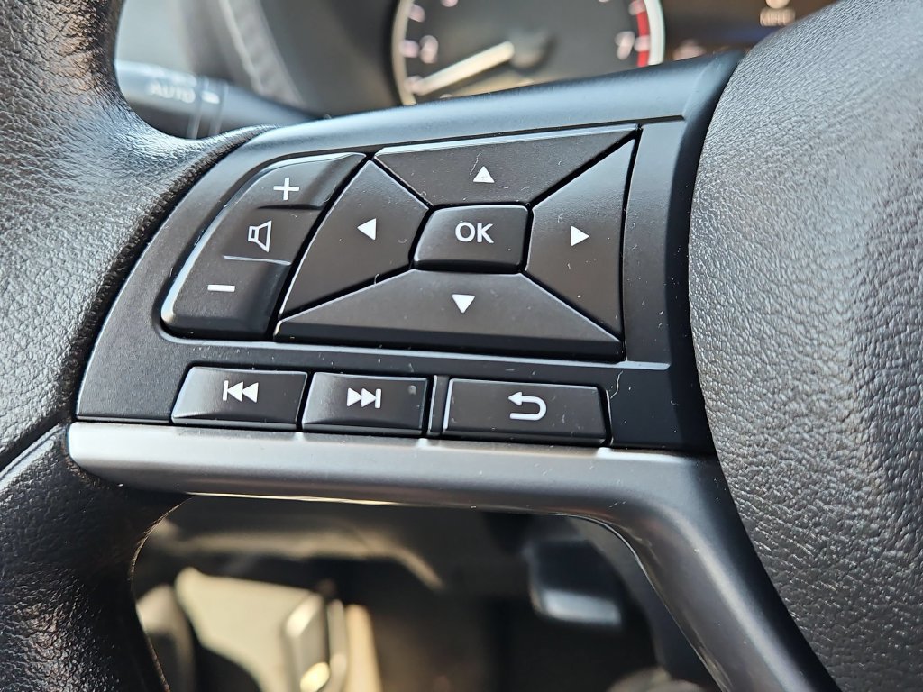 Used 2025 Nissan Sentra SV FWD image 21