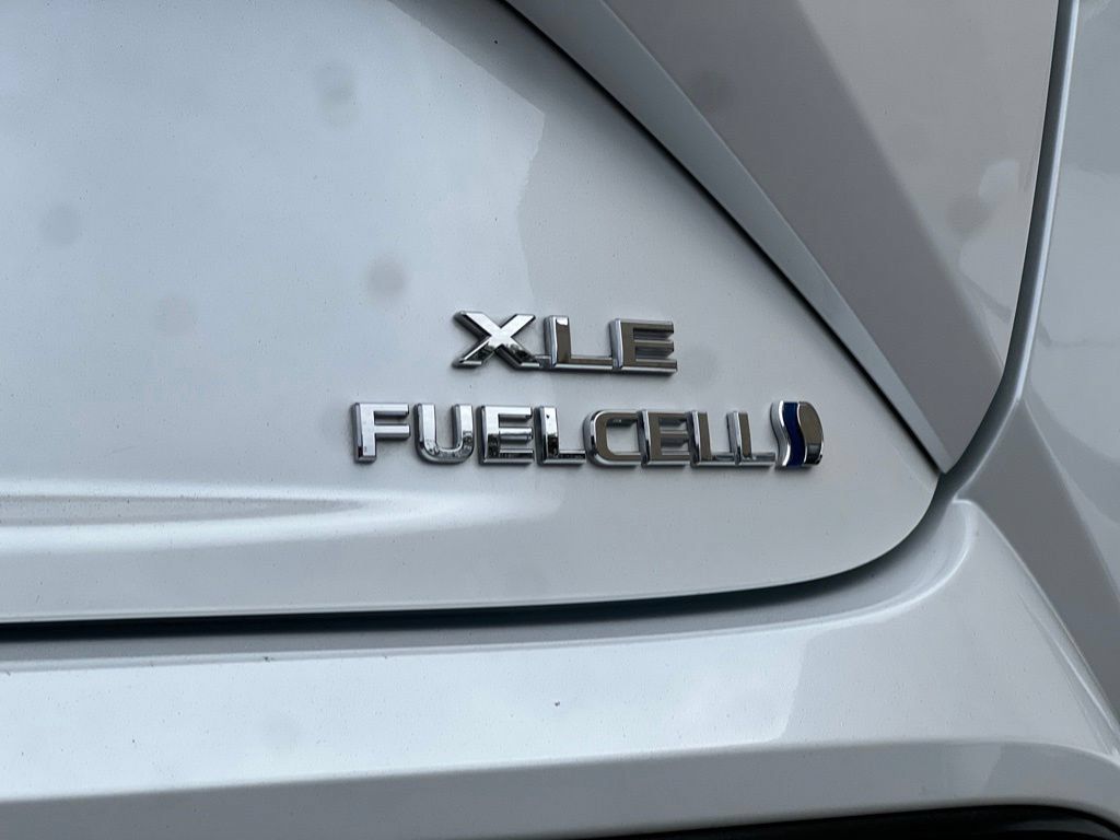 Certified 2022 Toyota Mirai w/ Advanced Technology Package RWD image 10