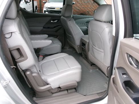 Used 2019 Chevrolet Traverse LT w/ LT Premium Package image 13