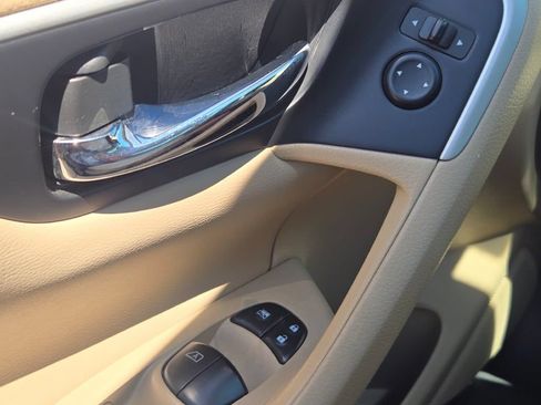 Used 2016 Nissan Altima 2.5 SV FWD image 23