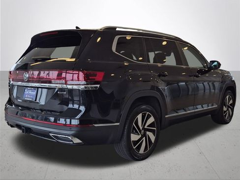 Used 2025 Volkswagen Atlas SEL AWD/4WD image 7