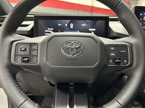 Used 2026 Toyota RAV4 SE AWD/4WD image 18