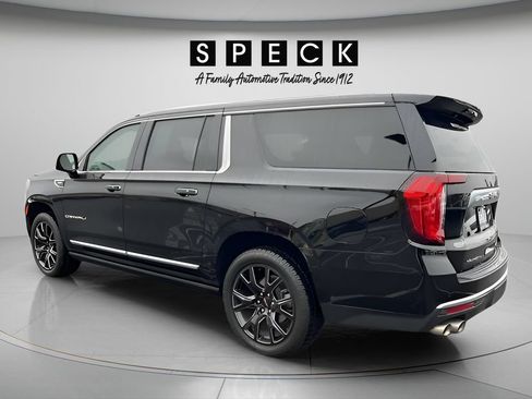 Used 2024 GMC Yukon XL Denali AWD/4WD image 3