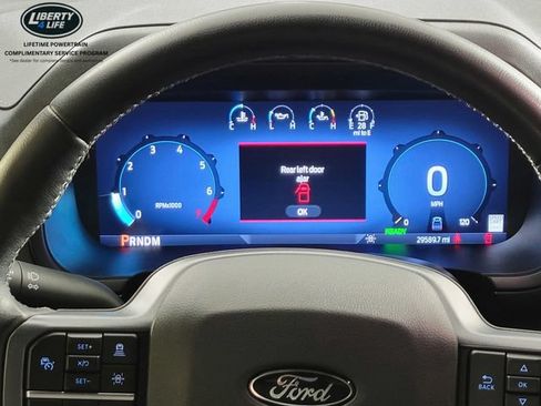 Used 2025 Ford F150 Lariat AWD/4WD image 29