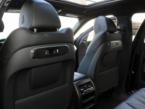 Used 2025 BMW X6 xDrive40i image 22