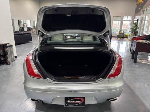 Used 2013 Jaguar XJ AWD image 13