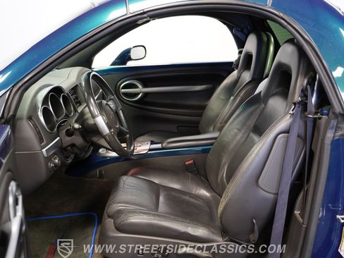 Used 2005 Chevrolet SSR w/ Preferred Equipment Group RWD image 39