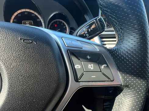 Used 2013 Mercedes-Benz E 550 4MATIC Sedan image 29