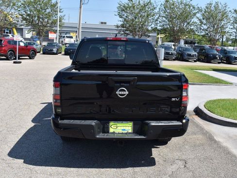Used 2024 Nissan Frontier SV w/ SV Convenience Package RWD image 6
