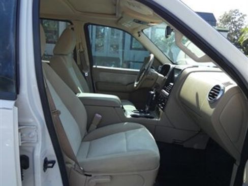 Used 2010 Ford Explorer Sport Trac XLT image 50