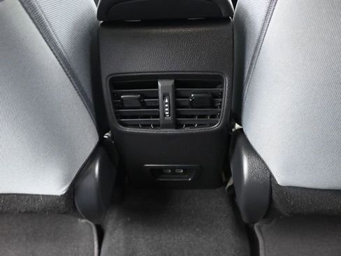 Certified 2024 Toyota Corolla Cross SE image 29