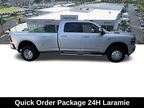 New 2026 RAM 3500 Laramie AWD/4WD image 3