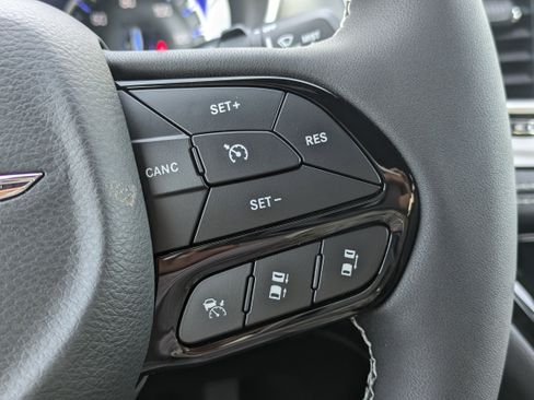 New 2026 Chrysler Pacifica Limited image 27