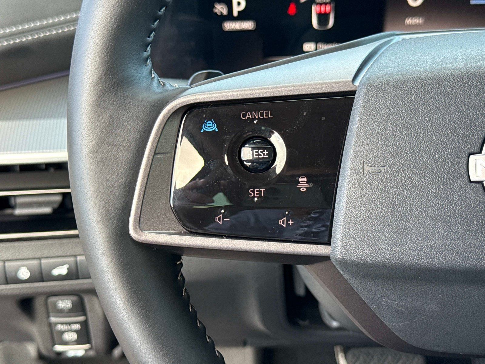 Used 2025 Nissan Murano SL w/ Cargo Package AWD/4WD image 32