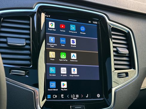 Used 2024 Volvo XC90 T8 Plus image 22