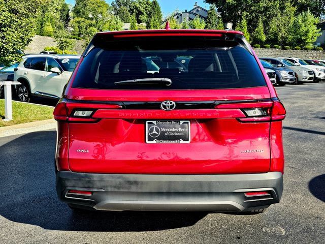 Used 2024 Toyota Grand Highlander AWD image 9