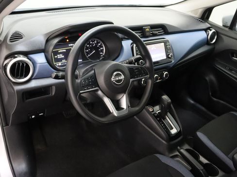 Used 2025 Nissan Versa SV w/ Trunk Package image 13