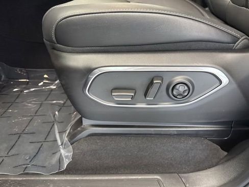 New 2026 Jeep Grand Wagoneer Limited w/ Convenience Group I image 16