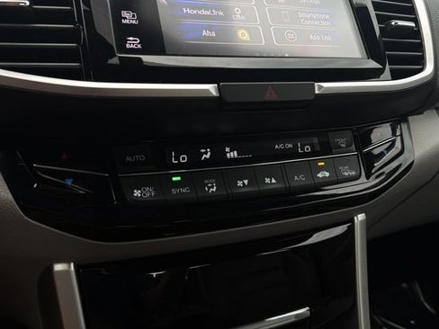 Used 2017 Honda Accord EX-L image 29