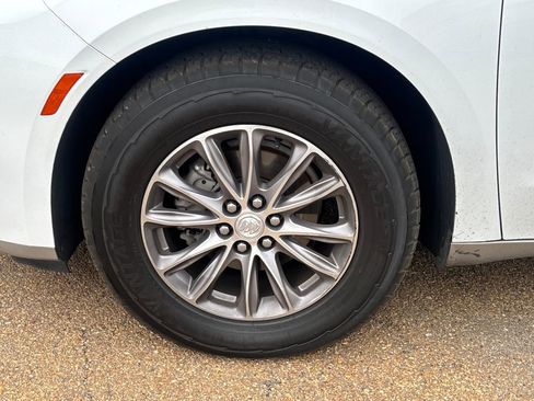 Used 2022 Buick Enclave Premium image 24