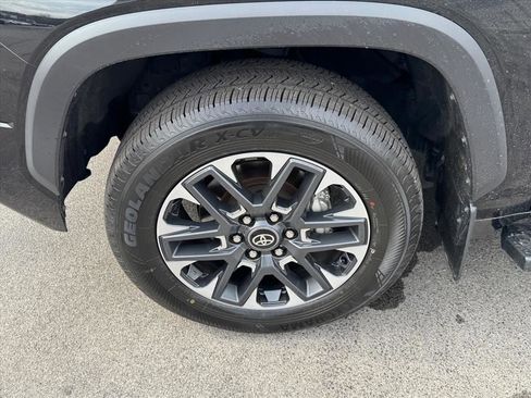 Used 2022 Toyota Tundra SR5 AWD/4WD image 16