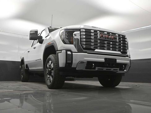New 2026 GMC Sierra 2500 Denali w/ Denali Reserve Package AWD/4WD image 35