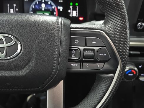 Used 2024 Toyota Tacoma SR5 AWD/4WD image 20