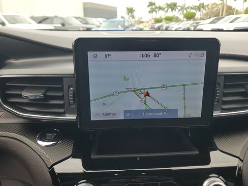 Certified 2023 Ford Explorer ST-Line w/ Class IV Trailer Tow Package image 10