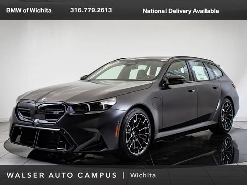 New 2025 BMW M5 Touring image 1
